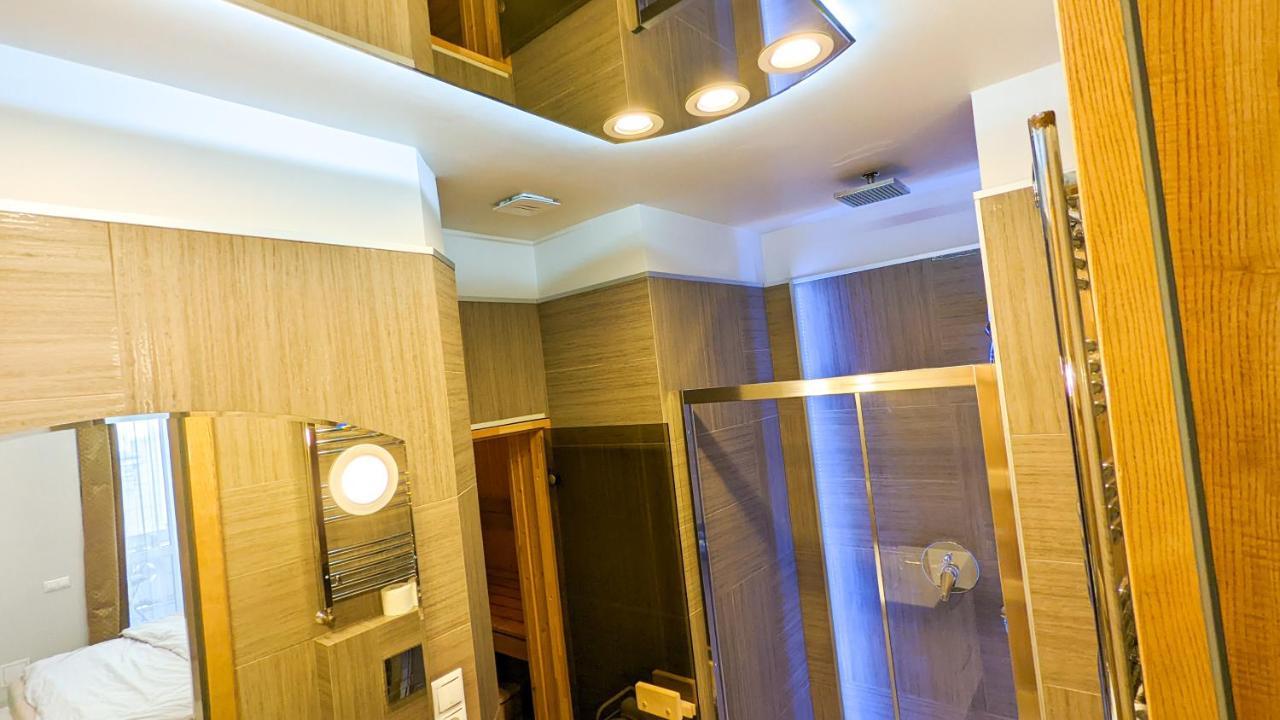 120M2 Luxury Hollywood Condo -Cinema -Sauna -Hot Tub - Downtown Budapeşte Dış mekan fotoğraf